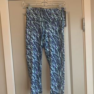 NWT Under Armour High Rise Cropped Legging